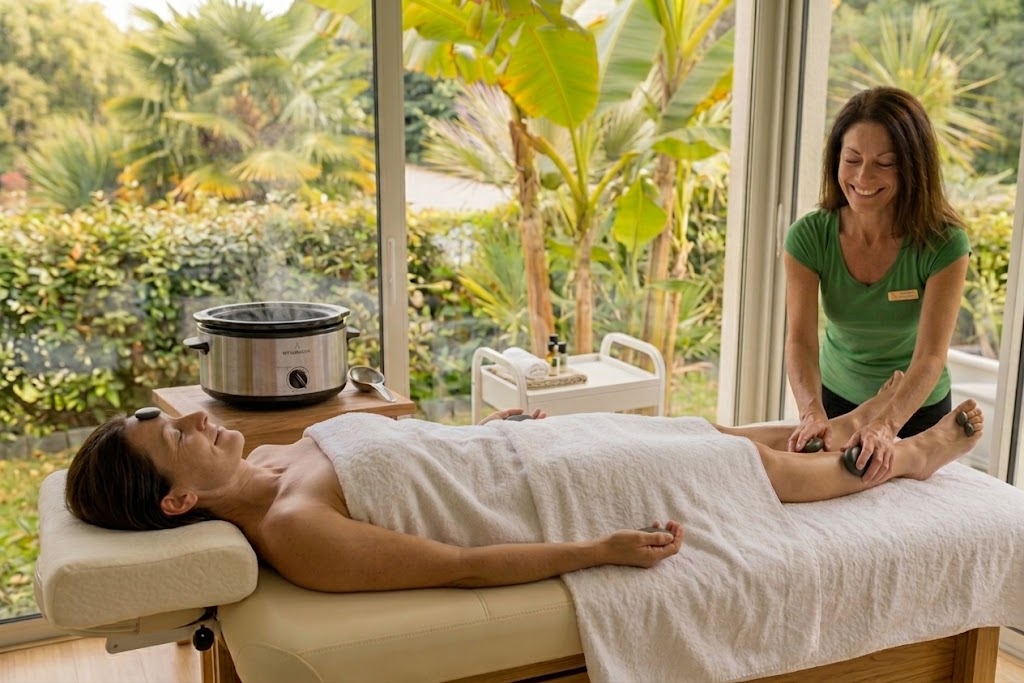 Massage aux Pierres Chaudes photo 3 - Massage bien-être Nantes ZenZest