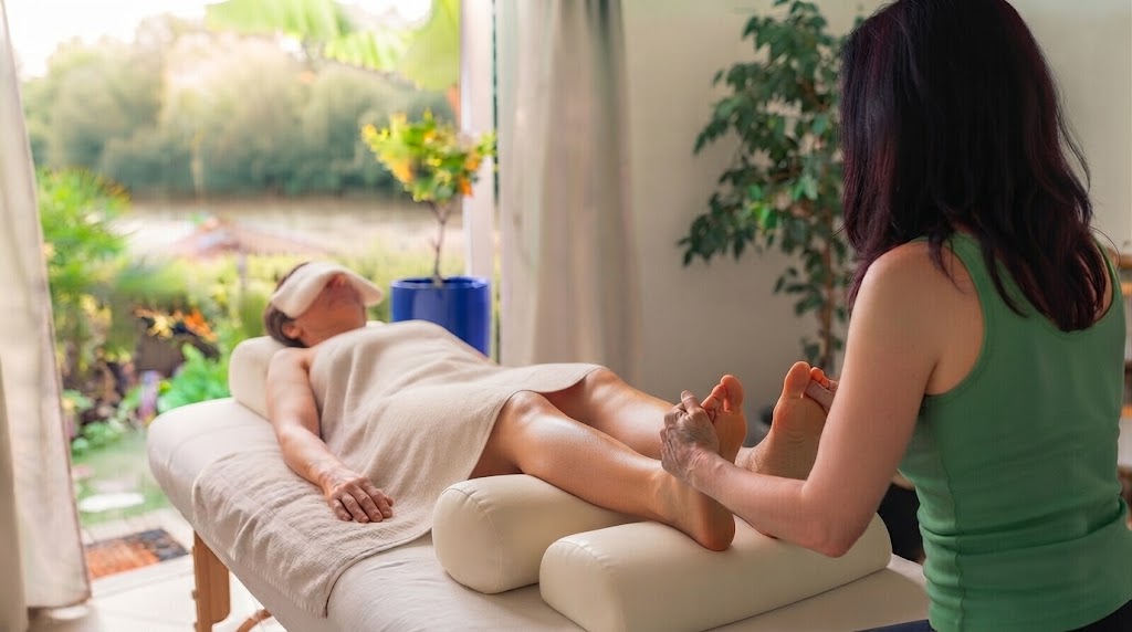 Réflexologie Plantaire & Palmaire photo 5 - Massage bien-être Nantes ZenZest